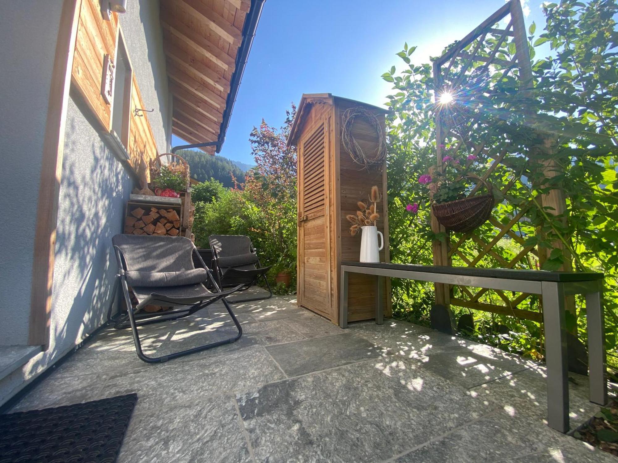 Appartement Aux Grands-Vergers à Bruson Extérieur photo