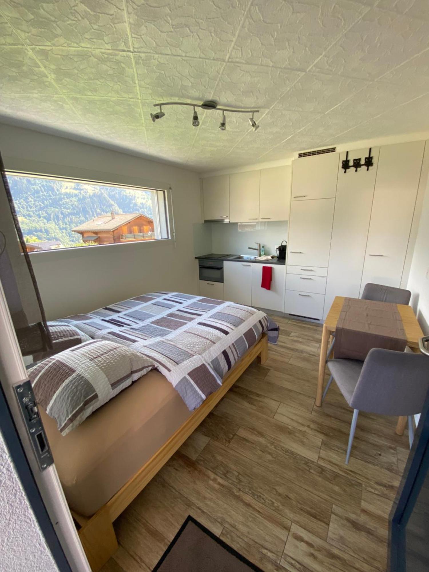 Appartement Aux Grands-Vergers à Bruson Extérieur photo